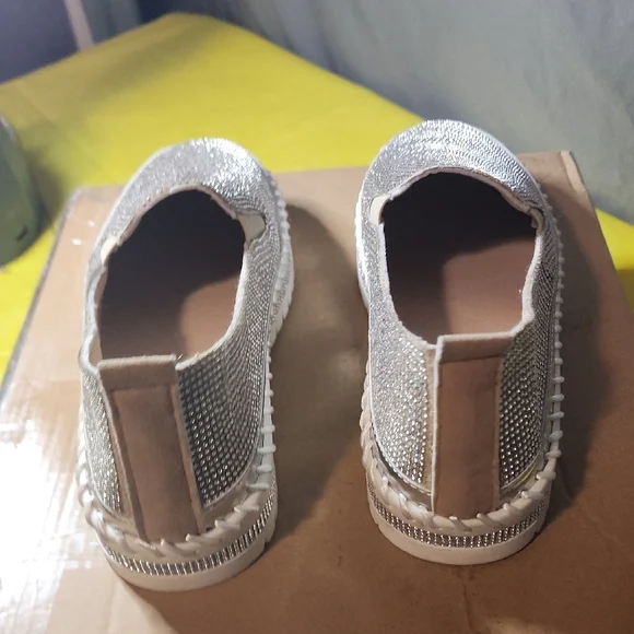 Elegant Women's Slip-On Shoes with Rhinestones - Picture 5 of 8